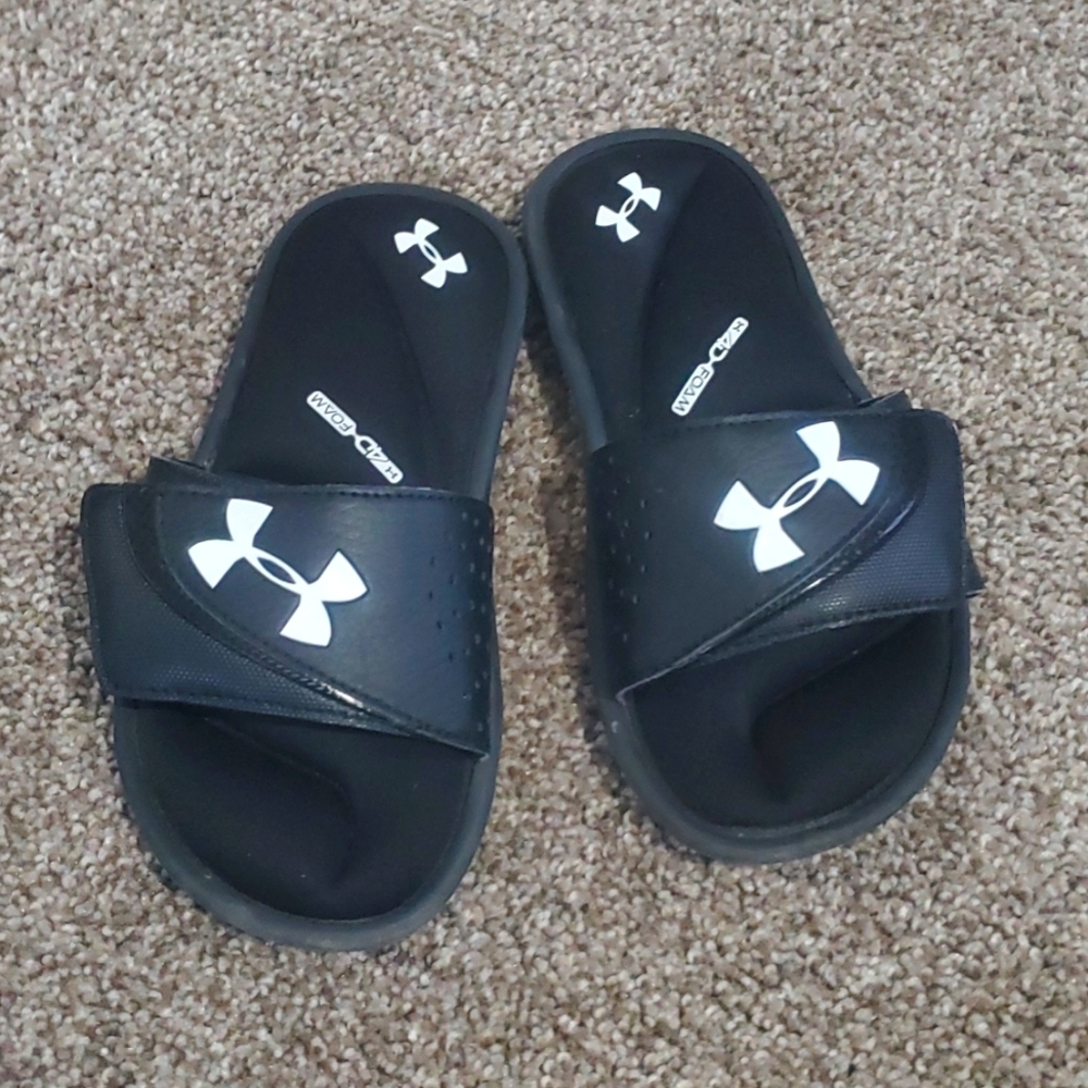 Under armour slides youth